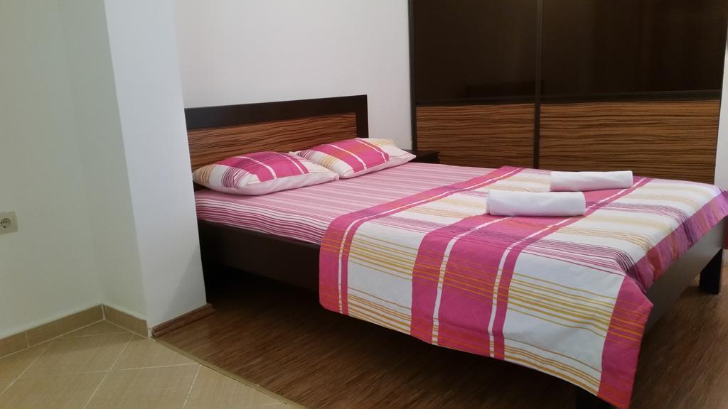 Apartment Milica Petrovac na moru Exterior foto