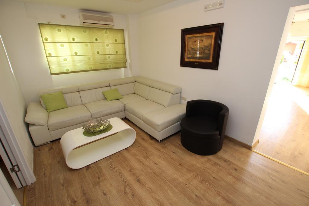 Apartment Milica Petrovac na moru Exterior foto